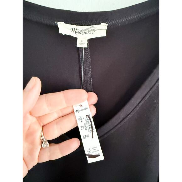 Madewell | NWT Puff-Sleeve V-Neck Tee in Jet Black | Sz M - Picture 4 of 8